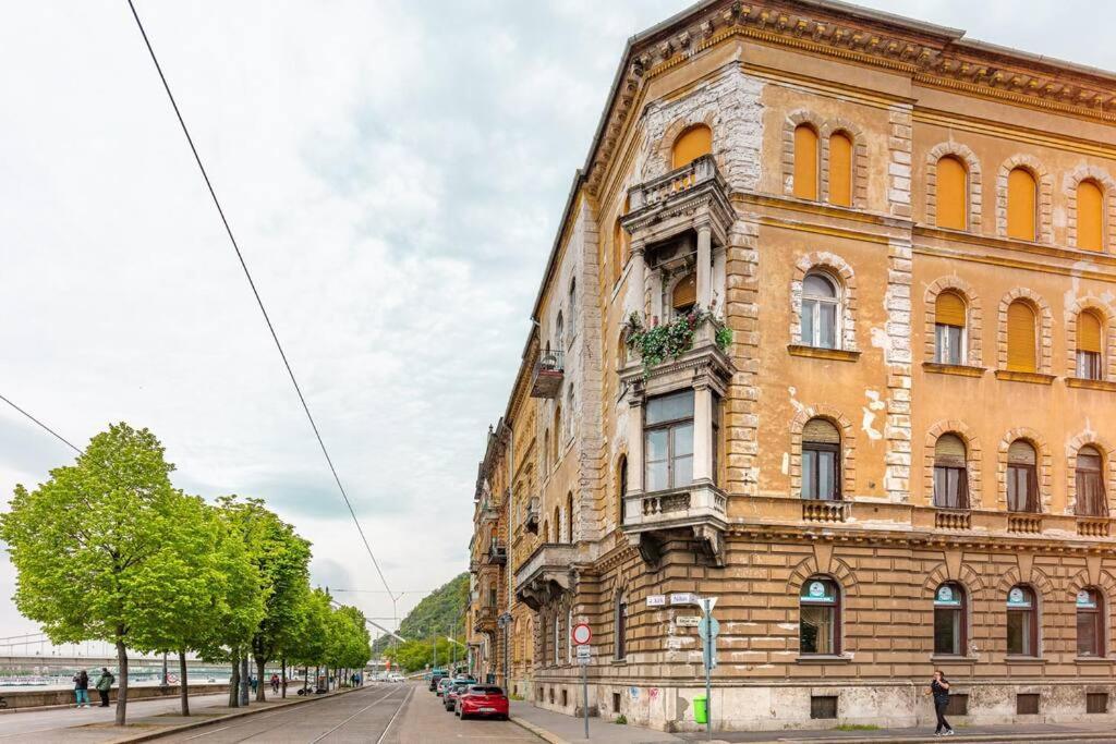 Orangehomes Luxury Apartment Next To Gellert Hill Budapest Exteriör bild