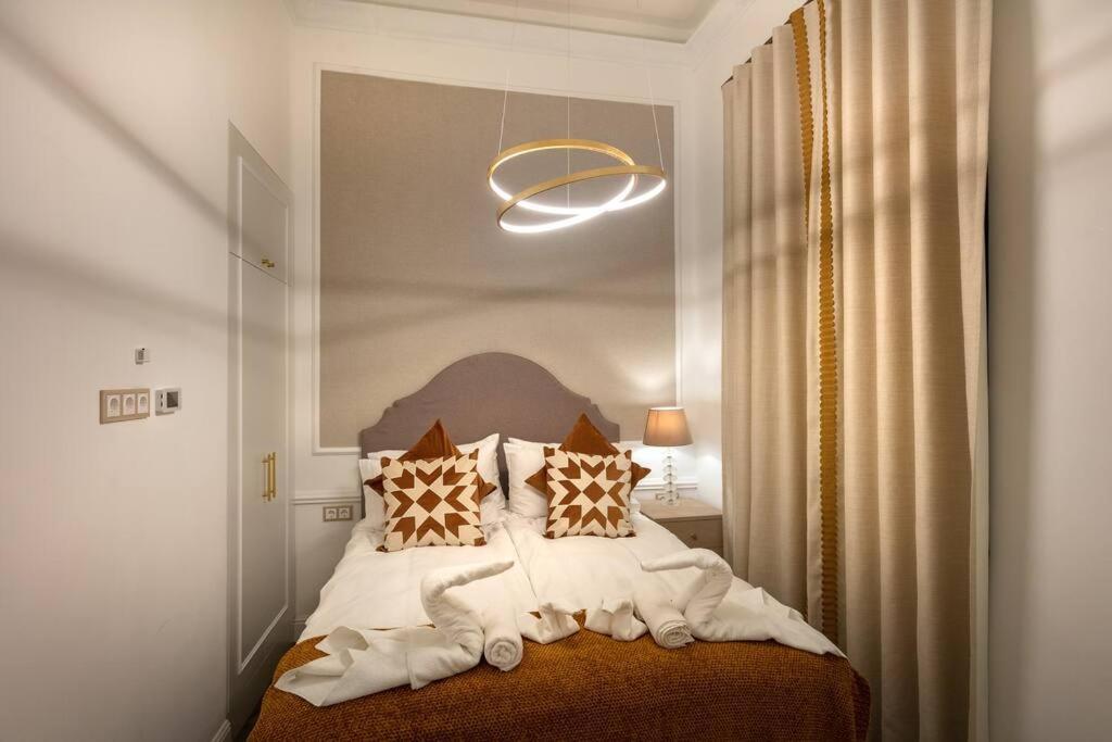Orangehomes Luxury Apartment Next To Gellert Hill Budapest Exteriör bild